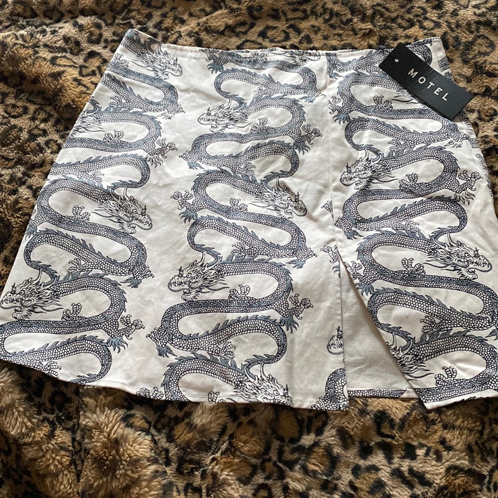 Dragon skirt